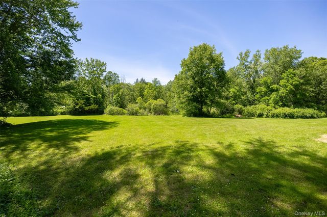 18 Cream Street, Hyde Park, NY 12538