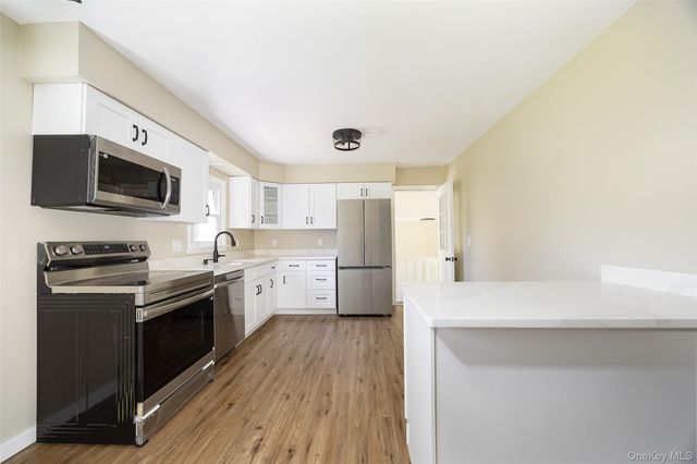 18 Cream Street, Hyde Park, NY 12538
