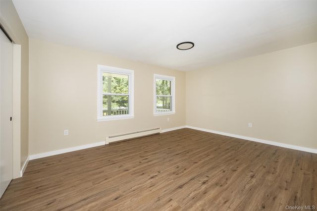 18 Cream Street, Hyde Park, NY 12538