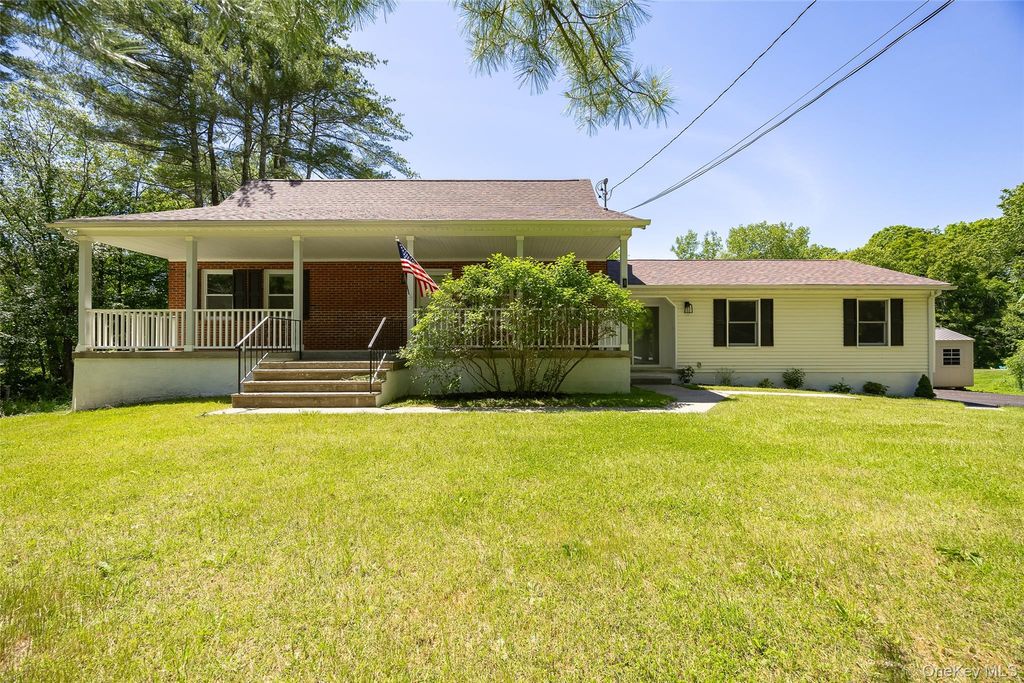 18 Cream Street, Hyde Park, NY 12538