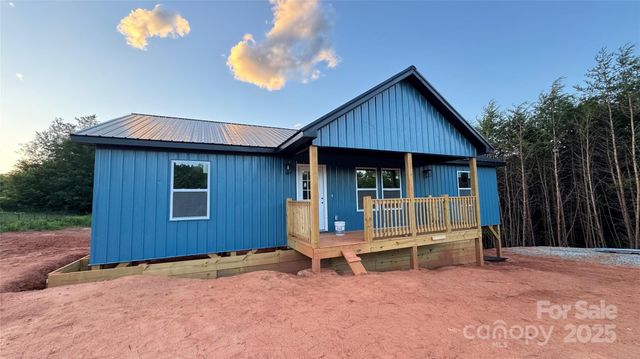 1338 Gallatin Lane, Hudson, NC 28638
