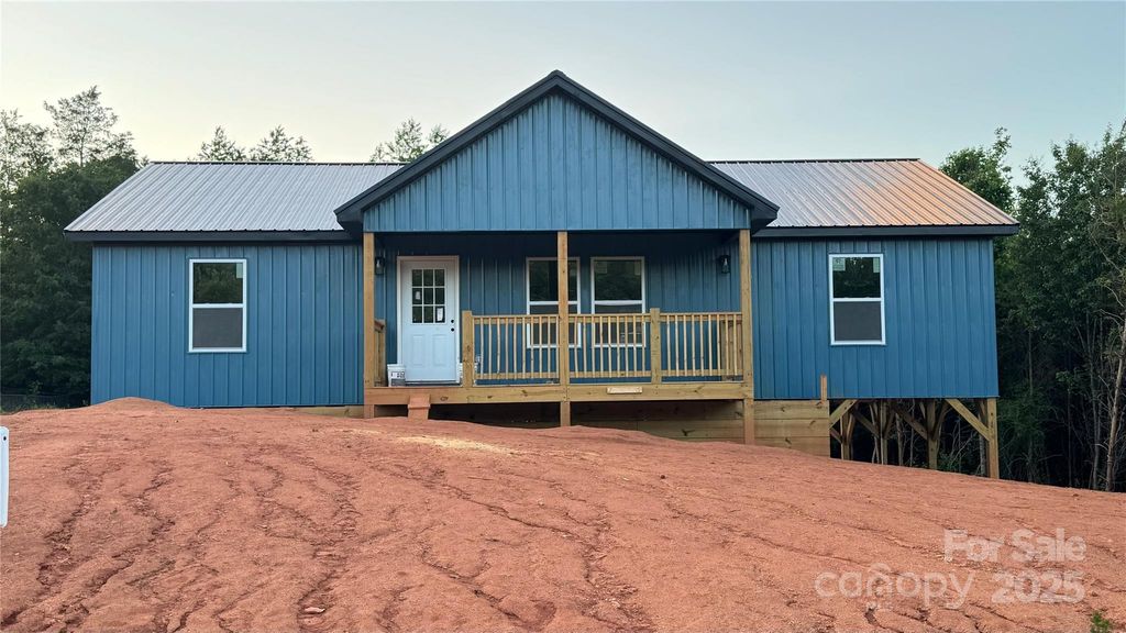 1338 Gallatin Lane, Hudson, NC 28638