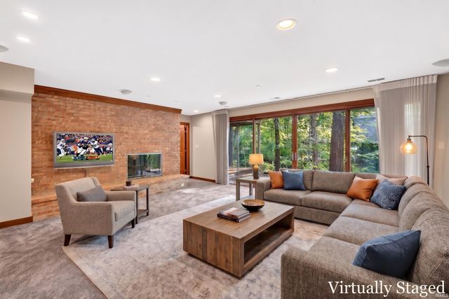220 Pawnee Drive, West Lafayette, IN 47906