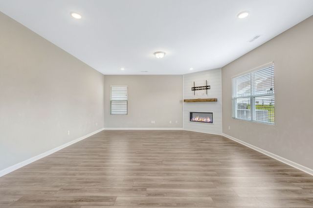 3334 Tucker Trce, Columbia, TN 38401