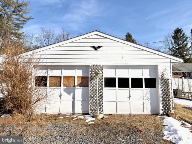 208 MAPLE BLVD, Orwigsburg, PA 17961