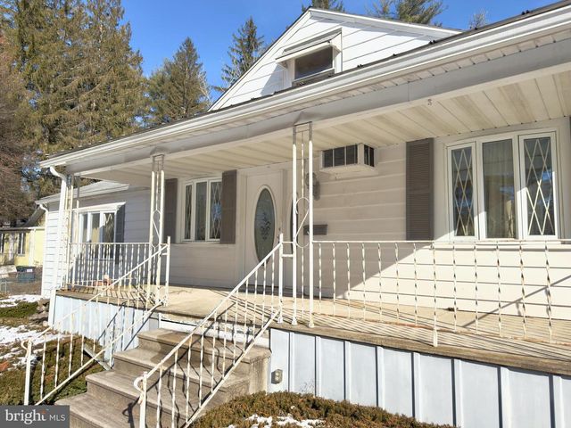 208 MAPLE BLVD, Orwigsburg, PA 17961