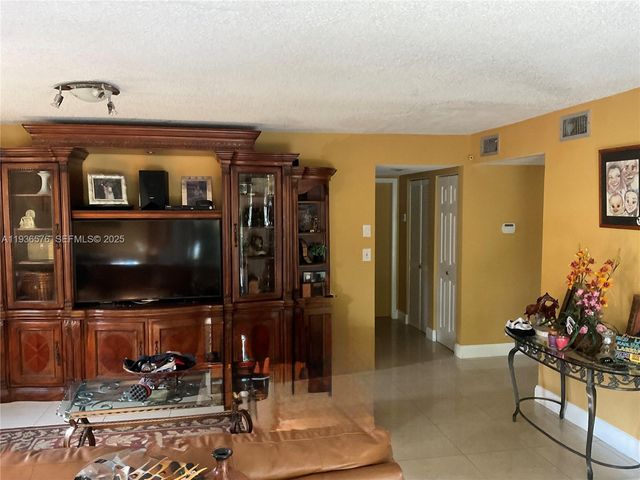 3161 Venice Way, Miramar, FL 33025