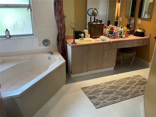 3161 Venice Way, Miramar, FL 33025