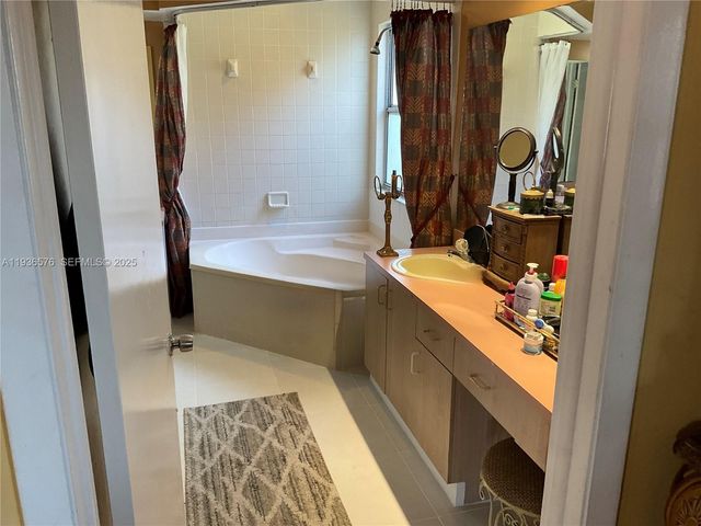 3161 Venice Way, Miramar, FL 33025