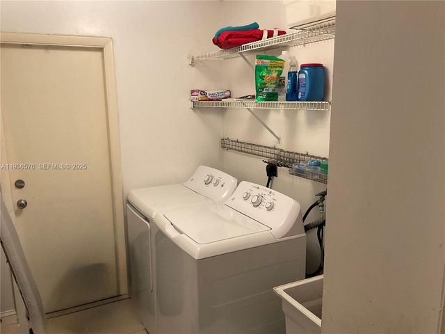 3161 Venice Way, Miramar, FL 33025