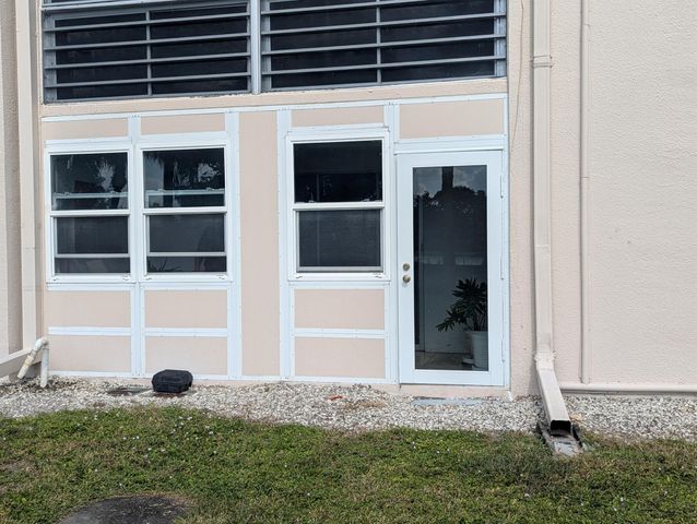 111 Greenbrier B, West Palm Beach, FL 33417