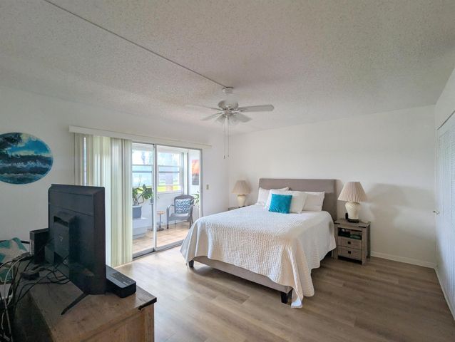 111 Greenbrier B, West Palm Beach, FL 33417