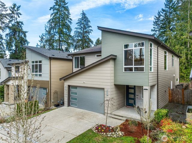 22213 17th Avenue W, Lynnwood, WA 98036