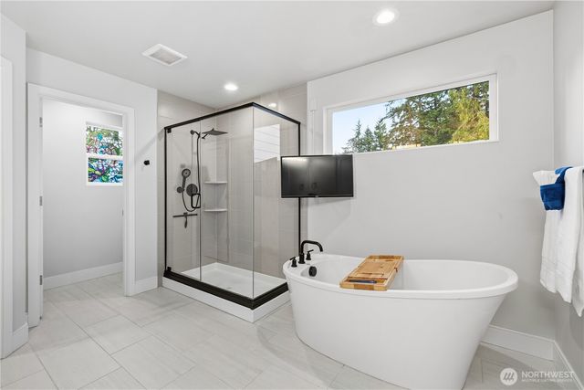 22213 17th Avenue W, Lynnwood, WA 98036