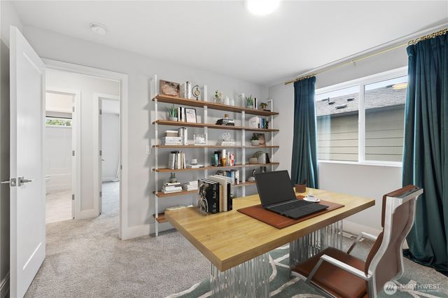 22213 17th Avenue W, Lynnwood, WA 98036