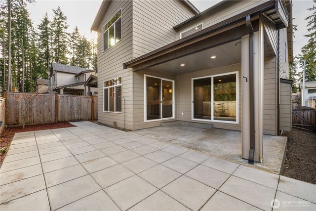 22213 17th Avenue W, Lynnwood, WA 98036