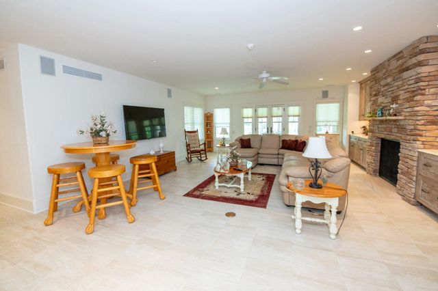 711 MOREDON RD, Jenkintown, PA 19046