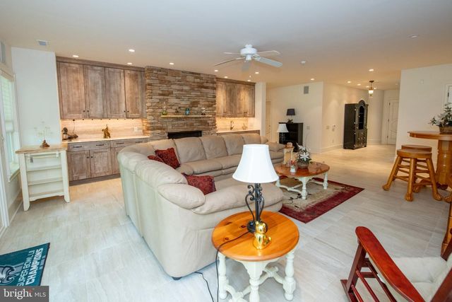 711 MOREDON RD, Jenkintown, PA 19046
