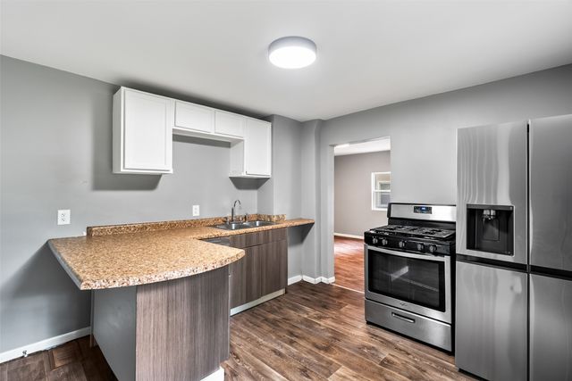 1923 Capitol Avenue, Des Moines, IA 50316