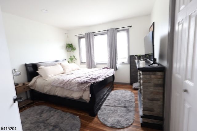 4 Sickle St, Dover Town, NJ 07801