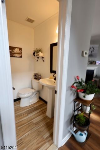 4 Sickle St, Dover Town, NJ 07801