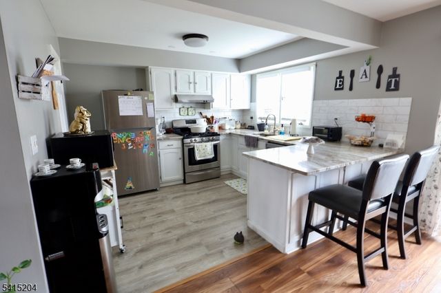 4 Sickle St, Dover Town, NJ 07801