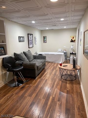 4 Sickle St, Dover Town, NJ 07801