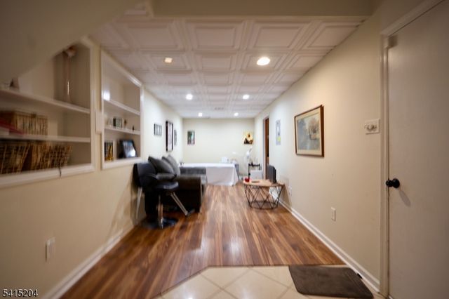 4 Sickle St, Dover Town, NJ 07801