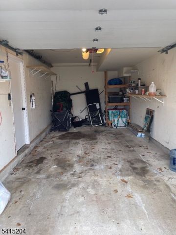 4 Sickle St, Dover Town, NJ 07801