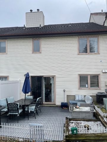 4 Sickle St, Dover Town, NJ 07801