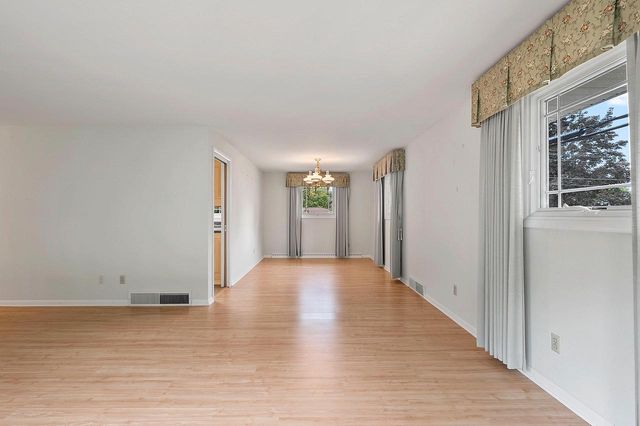 915 TOMMARK STREET, Green Bay, WI 54304