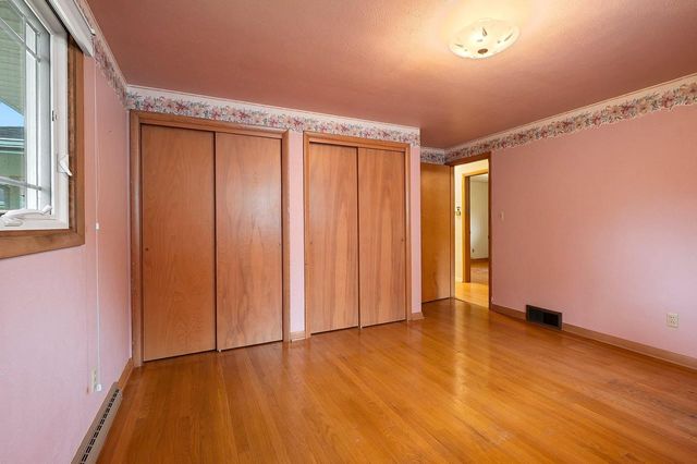 915 TOMMARK STREET, Green Bay, WI 54304