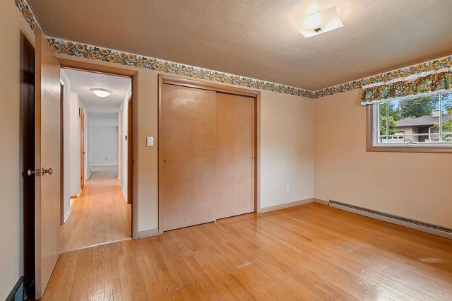 915 TOMMARK STREET, Green Bay, WI 54304