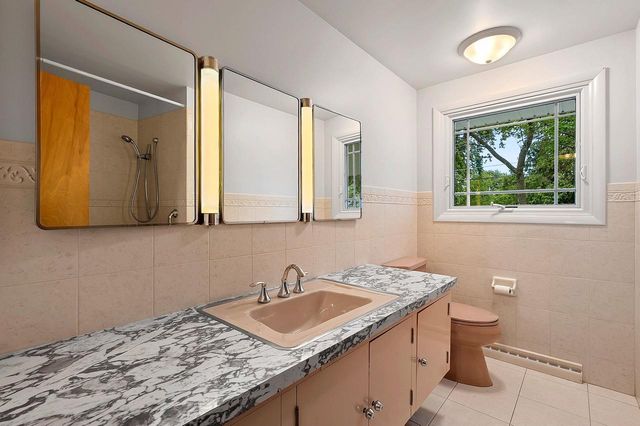 915 TOMMARK STREET, Green Bay, WI 54304