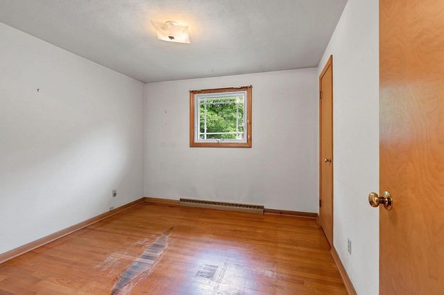 915 TOMMARK STREET, Green Bay, WI 54304