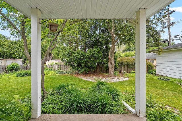 915 TOMMARK STREET, Green Bay, WI 54304