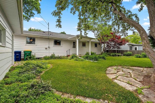 915 TOMMARK STREET, Green Bay, WI 54304