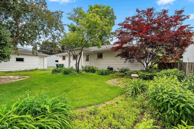 915 TOMMARK STREET, Green Bay, WI 54304