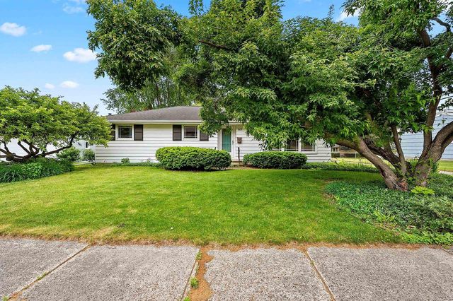 915 TOMMARK STREET, Green Bay, WI 54304