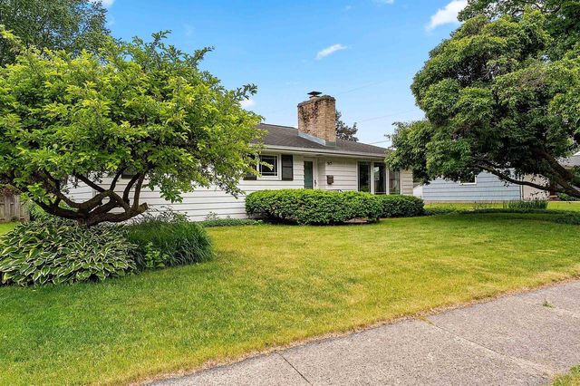 915 TOMMARK STREET, Green Bay, WI 54304