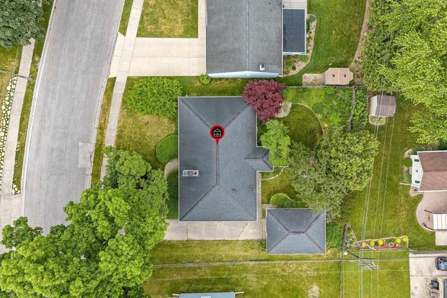 915 TOMMARK STREET, Green Bay, WI 54304