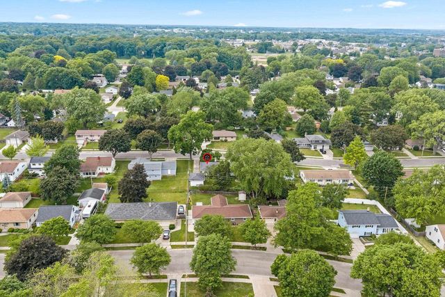 915 TOMMARK STREET, Green Bay, WI 54304