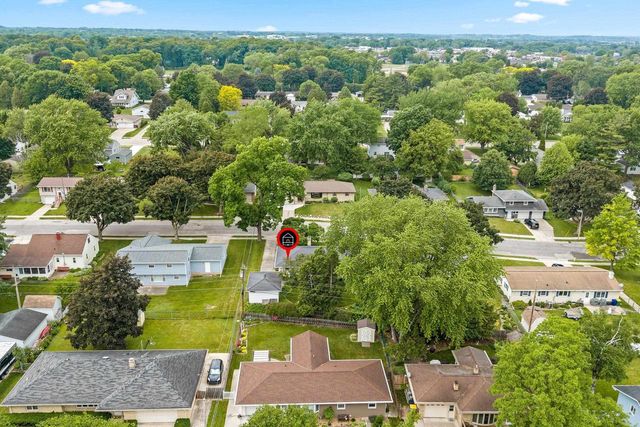 915 TOMMARK STREET, Green Bay, WI 54304