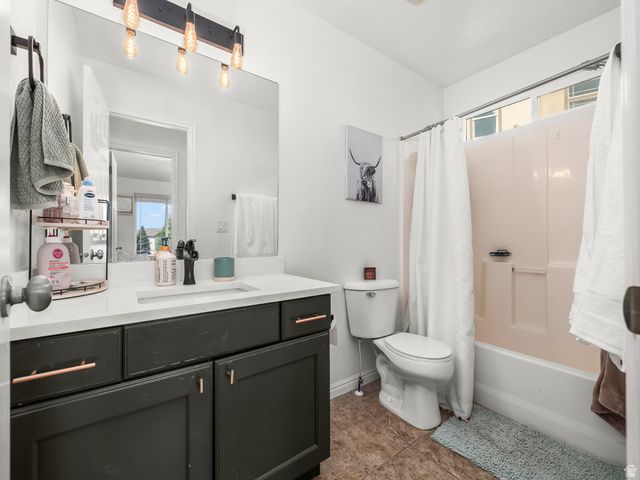15107 S EAGLE CHASE DR, Draper, UT 84020