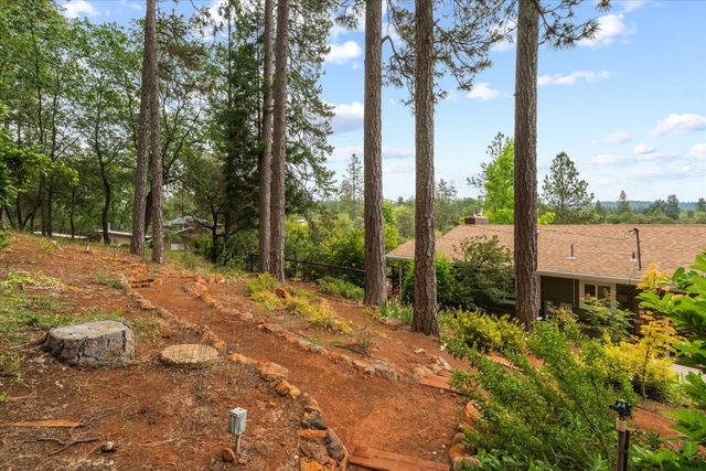 13748 Marin Pl, Grass Valley, CA 95949