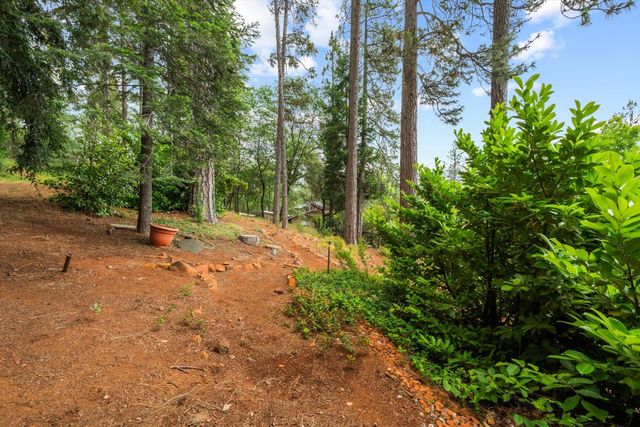 13748 Marin Pl, Grass Valley, CA 95949