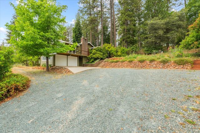 13748 Marin Pl, Grass Valley, CA 95949