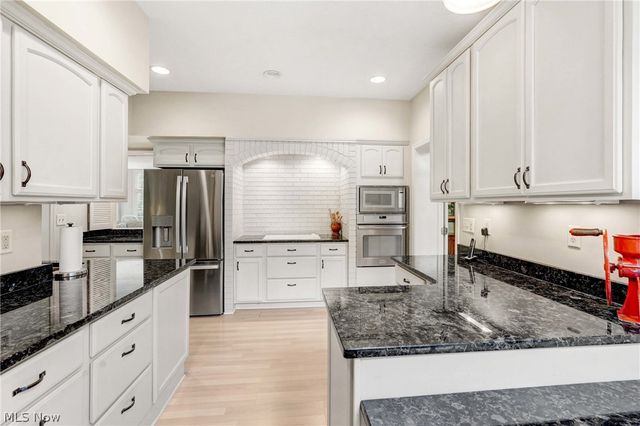 15 Hidden Valley, Rocky River, OH 44116