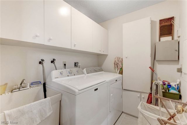 15 Hidden Valley, Rocky River, OH 44116