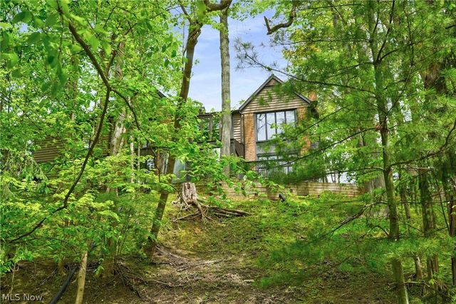 15 Hidden Valley, Rocky River, OH 44116